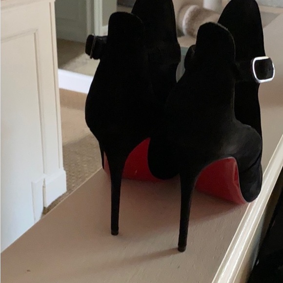 Christian lubuotain heels FINAL OFFER - Picture 15 of 15